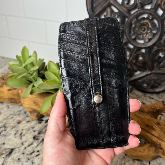 Vintage Eel Skin Wallet with Button Closure - Picture 3 of 4